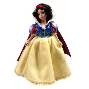 Disney Snow White 9" Porcelain Doll Collectible by Brass Key
